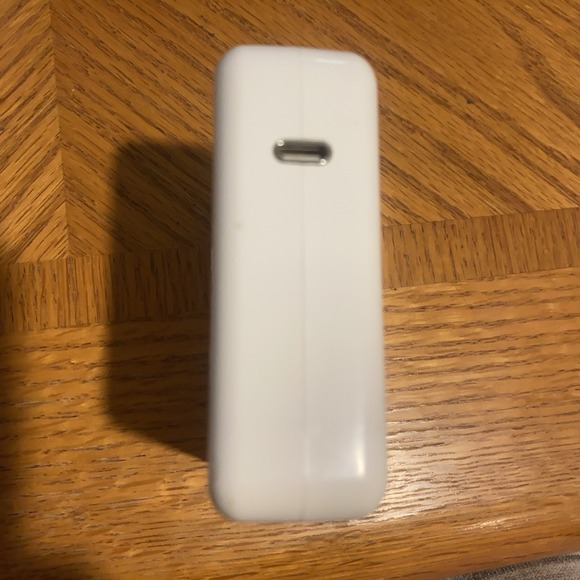 Apple 96W USB-C Power Adapter Wall Charger - Picture 2 of 3